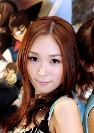 愛内里菜こと垣内りか、不倫疑惑に反論　男性は「同業者」、タイ旅行は「仕事の買い付け」