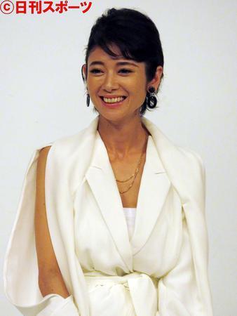 真木よう子が体調不良から復帰、春プロモーションも
