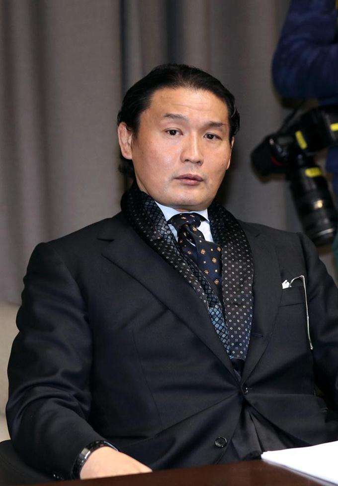 貴乃花親方は「いい親方か悪い親方か」100人調査！「孤独に戦ってる」「顔つきがヤクザ」