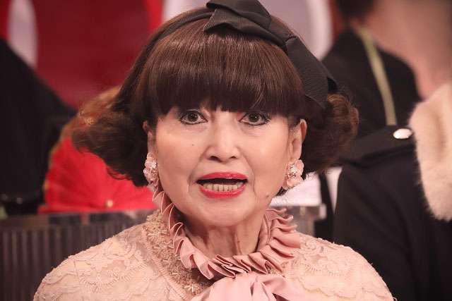 黒柳徹子が溺愛するAIBO 和田アキ子の影響で「機能を失っていく」 - ライブドアニュース