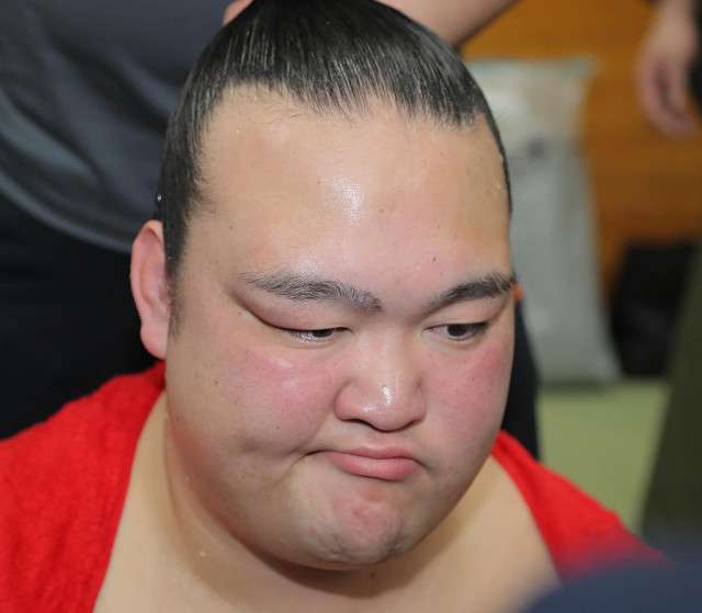 ３敗の稀勢の里、出場を明言「やると決めたら最後まで。集中してやっていく」 （スポーツ報知） - Yahoo!ニュース