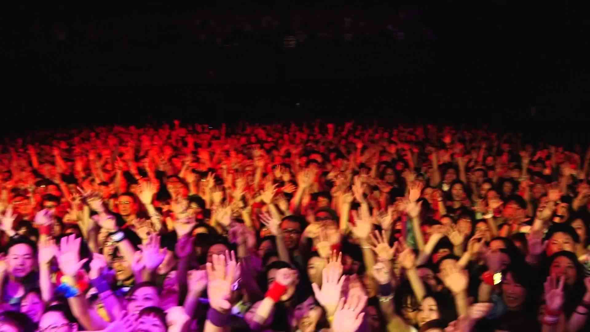 岡村靖幸 w 小出祐介「愛はおしゃれじゃない」 - YouTube