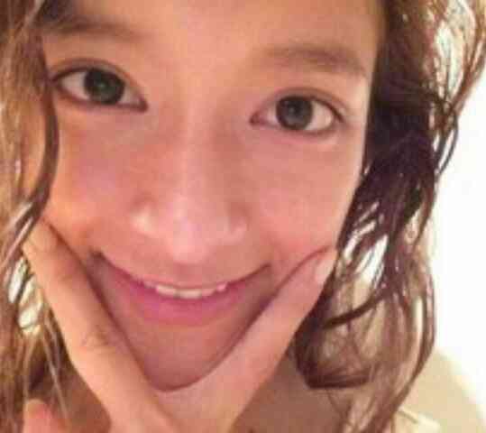  ローラがTwitterで“テレビに積極的に出演する”という宣言をし、ファンから歓喜の声