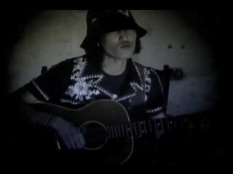 黄金の月 - スガ シカオ(SUGA SHIKAO) - YouTube