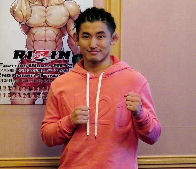 ほっそー！あびる優、脚長ショットに「綺麗すぎる」と驚き＆称賛