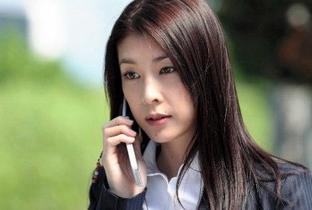 イモトアヤコ、竹内結子に誕生日をお祝いされ「32歳になりました」