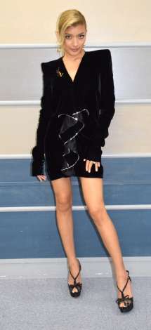  ローラがTwitterで“テレビに積極的に出演する”という宣言をし、ファンから歓喜の声