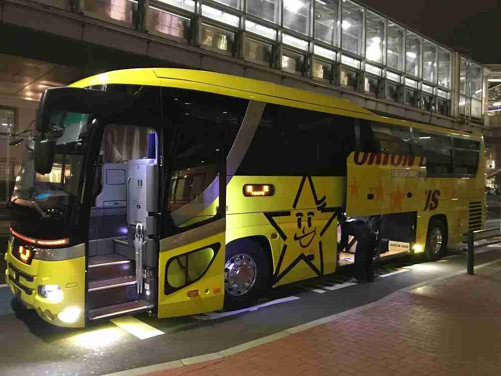 公共交通機関の「座席をどこまで倒していいのか問題」がついに終結か / オリオンバスが超簡単なアイデアで見事に解決していた！