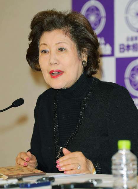 池坊保子議長、貴乃花親方へ「マフラーは理事会でふさわしくない」 : スポーツ報知