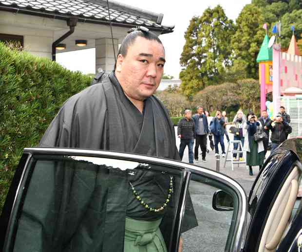 日馬富士のブチ切れの“瞬間”を飲食店関係者が証言　鳥取の歓楽街は「あの殺人事件以来の大騒ぎ」 (1/2) 〈週刊朝日〉｜AERA dot. (アエラドット) 