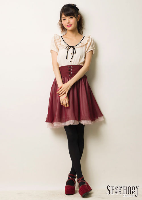 オタサーの姫が着てそうな服を下さい Part5