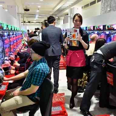 パチンコホール、「出玉規制」で倒産激増？ヘビーユーザー離れの危機、大手は異業種参入も | ビジネスジャーナル