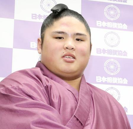 貴乃花親方の弟子・貴公俊が支度部屋で付け人に暴行 （日刊スポーツ） - Yahoo!ニュース