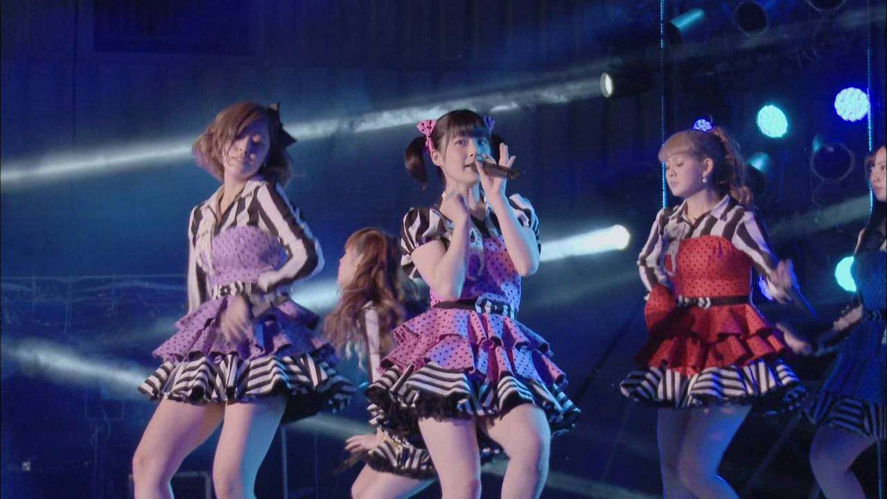 Berryz工房　サヨナラ ウソつきの私　2013野音 - YouTube