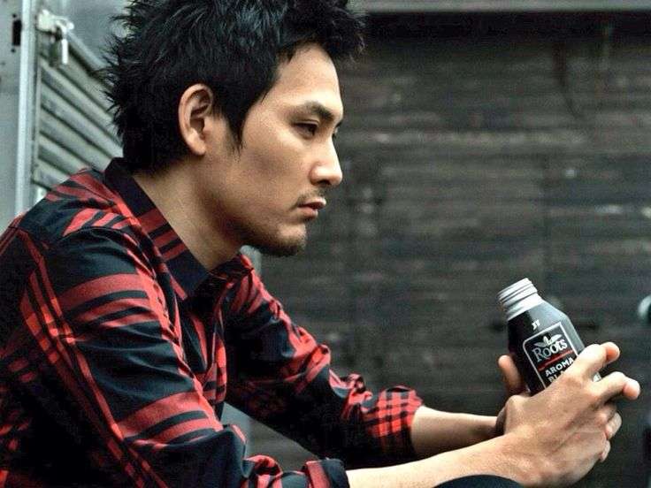 芸能人の横顔が見たい