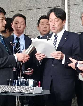 イラク派遣の日報存在＝国会議員らに「ない」と説明―1万4000ページ分・防衛省（時事通信） - Yahoo!ニュース