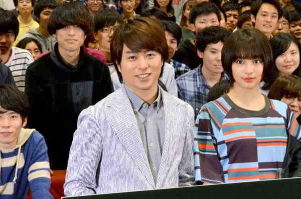 櫻井翔&広瀬すず、日大にサプライズ登場! 教授も「かっこよすぎ」 | マイナビニュース