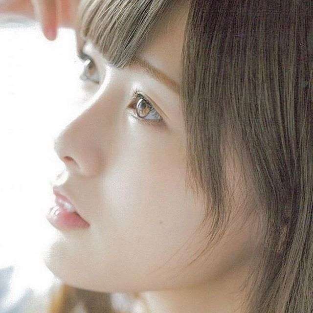 乃木坂46白石麻衣、寝顔が美しすぎる　秋元真夏が撮影＜乃木撮・先行カット＞