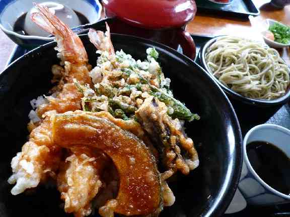 【量重視】麺類＋ご飯もののセット写真