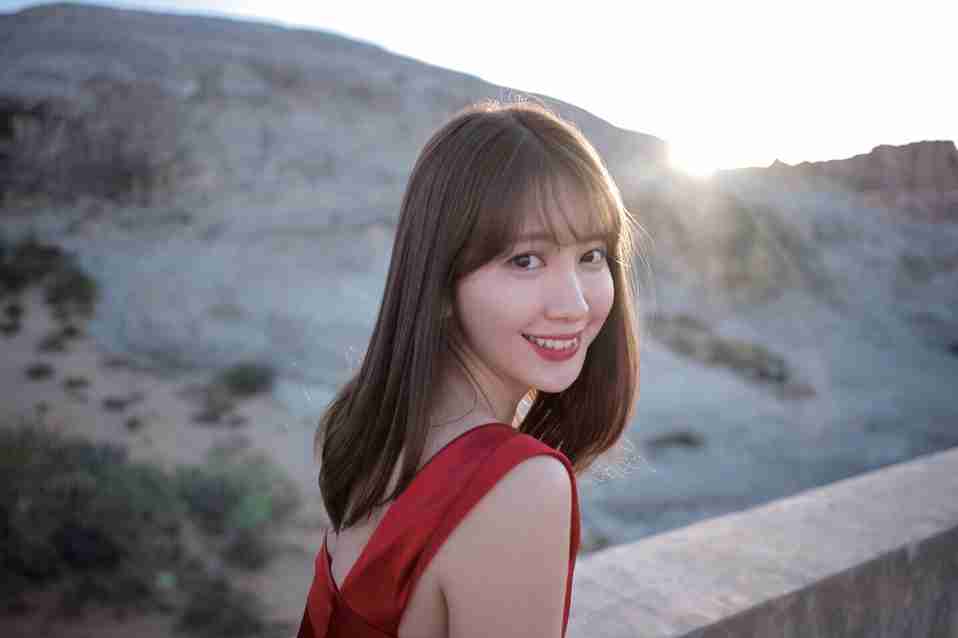 「世界一美しいです！」小嶋陽菜、30歳を迎えた大人セクシーショットに絶賛の声が殺到！