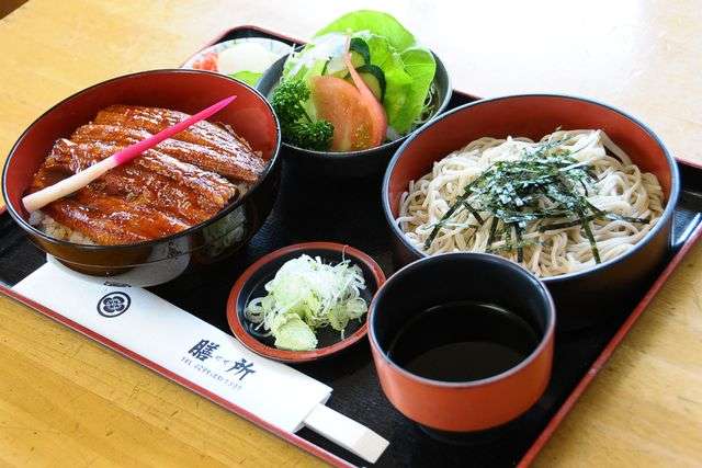 【量重視】麺類＋ご飯もののセット写真