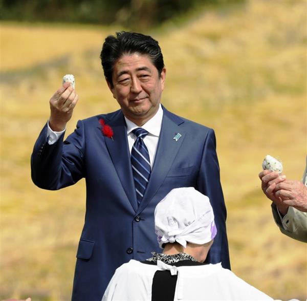 おにぎり配布は公選法違反　安倍晋三首相の衆院選第一声で有権者に　福島市議を事情聴取 - 産経ニュース