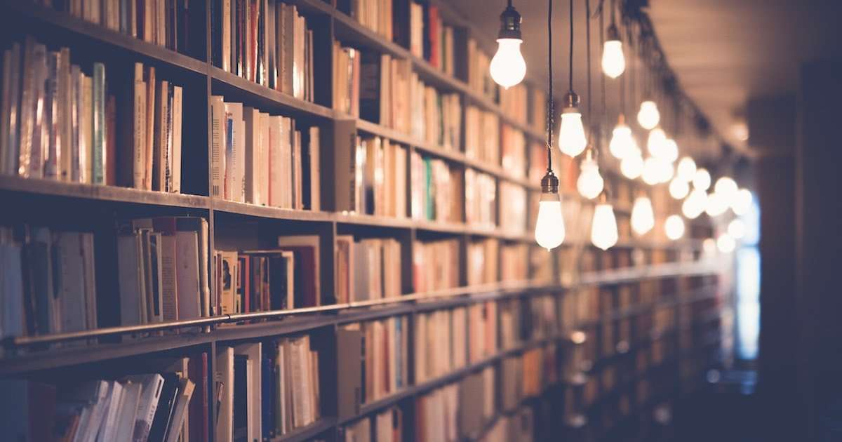 ホラー小説が好きな人
