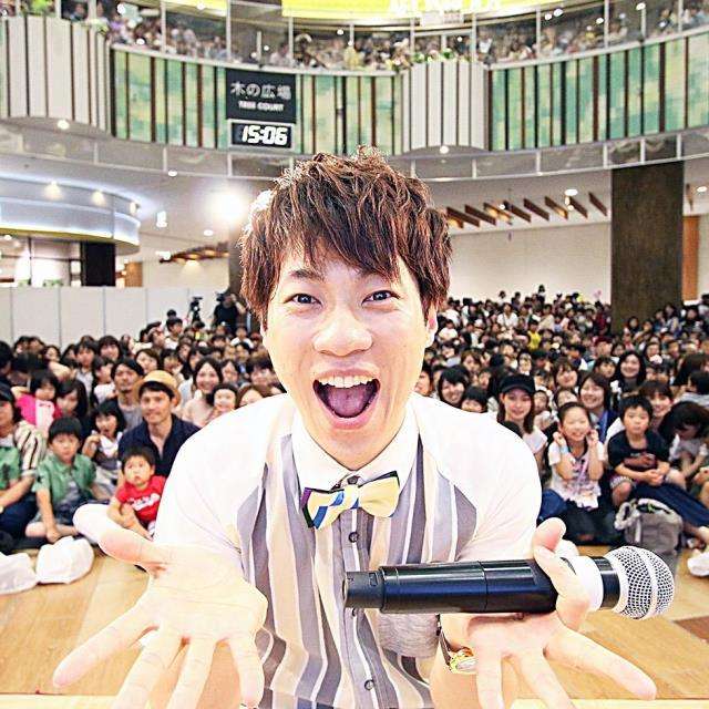 横山だいすけ、デビューイベントに2500人あつまった