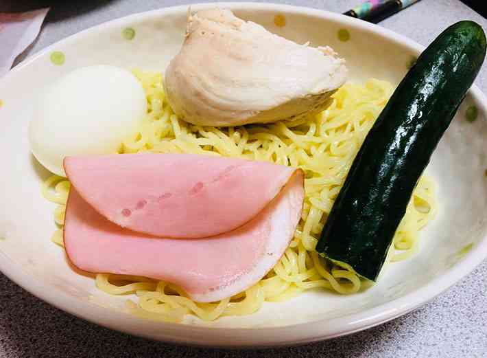 夫「簡単に冷やし中華でいいよ」その言葉を受け、妻が作ったものに絶賛の声
