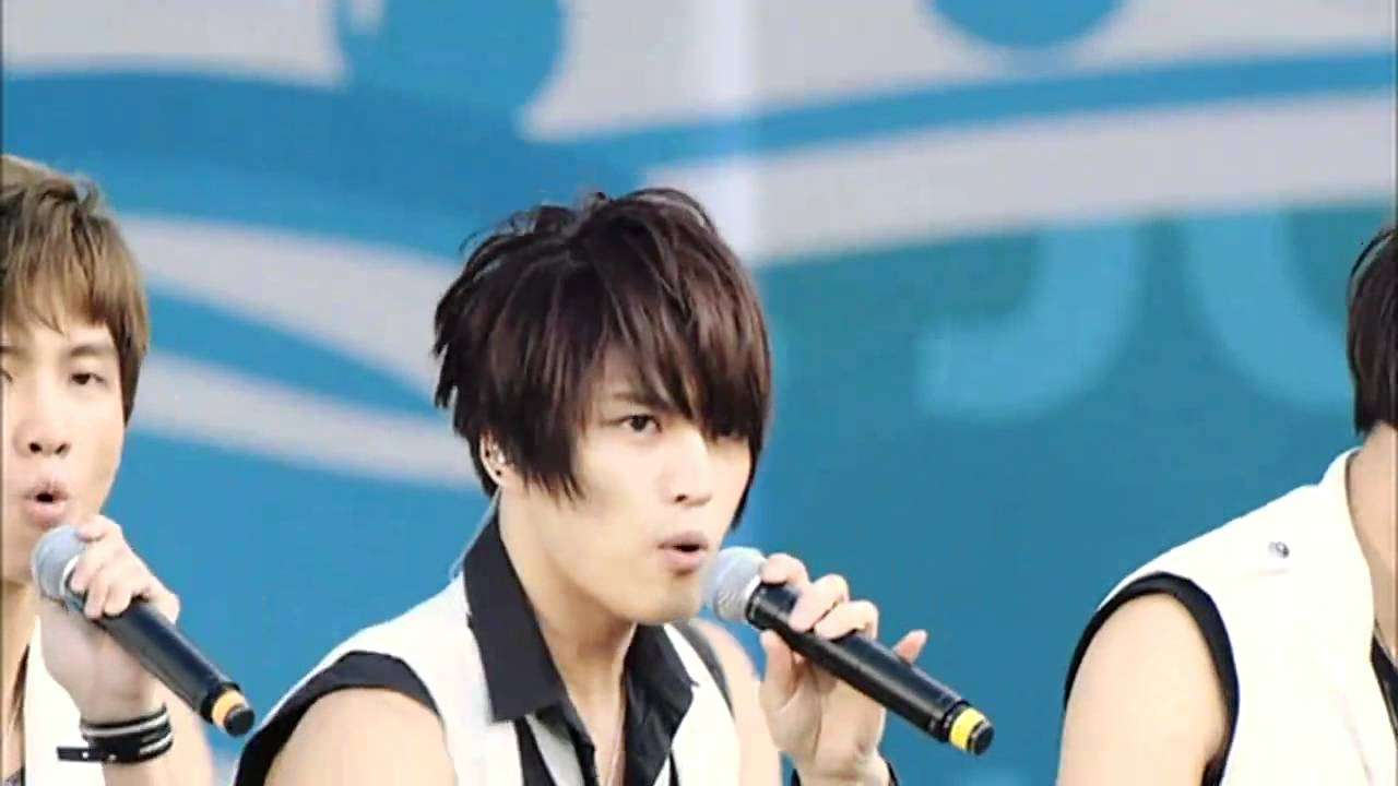 Purple line- Tohoshinki( A- Nation 2008 live HD).mp4 - YouTube
