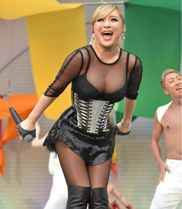 浜崎あゆみ、LGBT関連イベントで号泣…歌えず「ごめん」と涙ぬぐい“2丁目愛”を告白