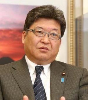 萩生田光一氏「赤ちゃんはママがいいに決まっている」