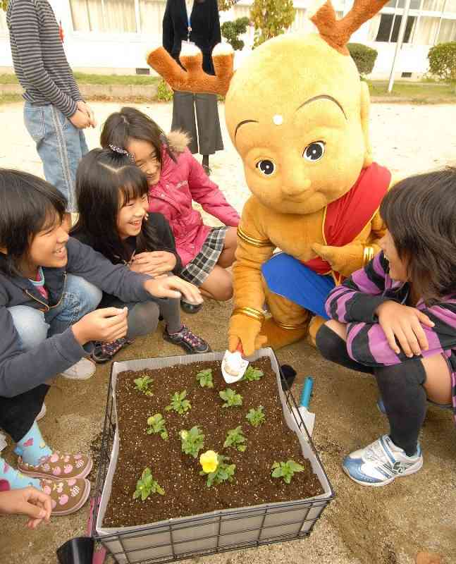 人気低迷 せんとくんの「年収」、全盛期の3％にまで激減 ガールズちゃんねる Girls Channel