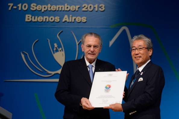 日大理事長と山口組組長の写真が海外メディアで報じられ、下村文科相が調査を約束（伊藤 博敏） | 現代ビジネス | 講談社（1/3）