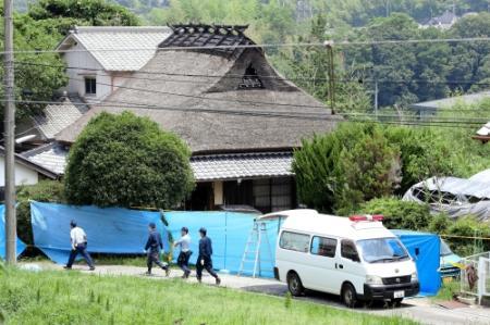 祖父母ら4人刺され死亡　包丁所持の26歳容疑者逮捕　兵庫県警