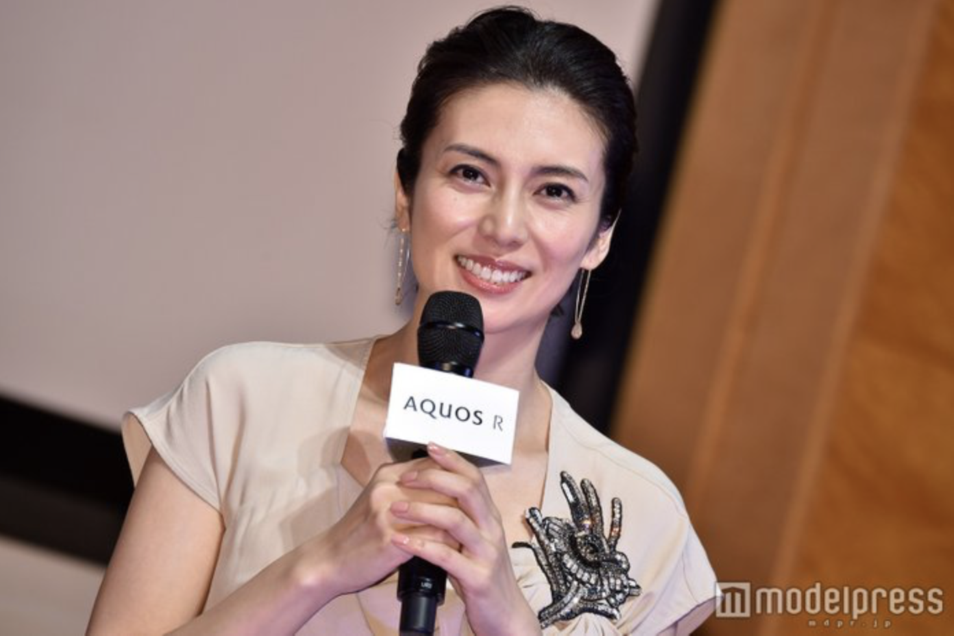 柴咲コウ 髪バッサリでショートボブに セルフカット の声 ガールズちゃんねる Girls Channel