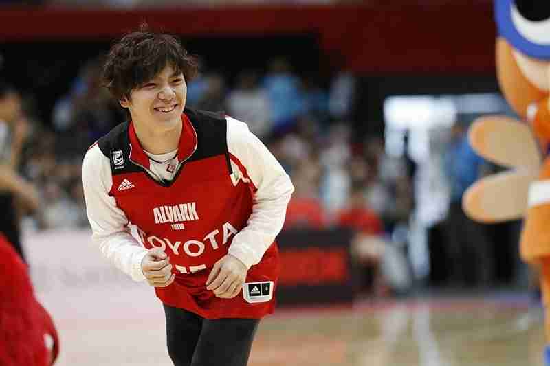 【写真特集】バスケBリーグ　スペシャルゲストに宇野昌磨（アフロ） - Yahoo!ニュース