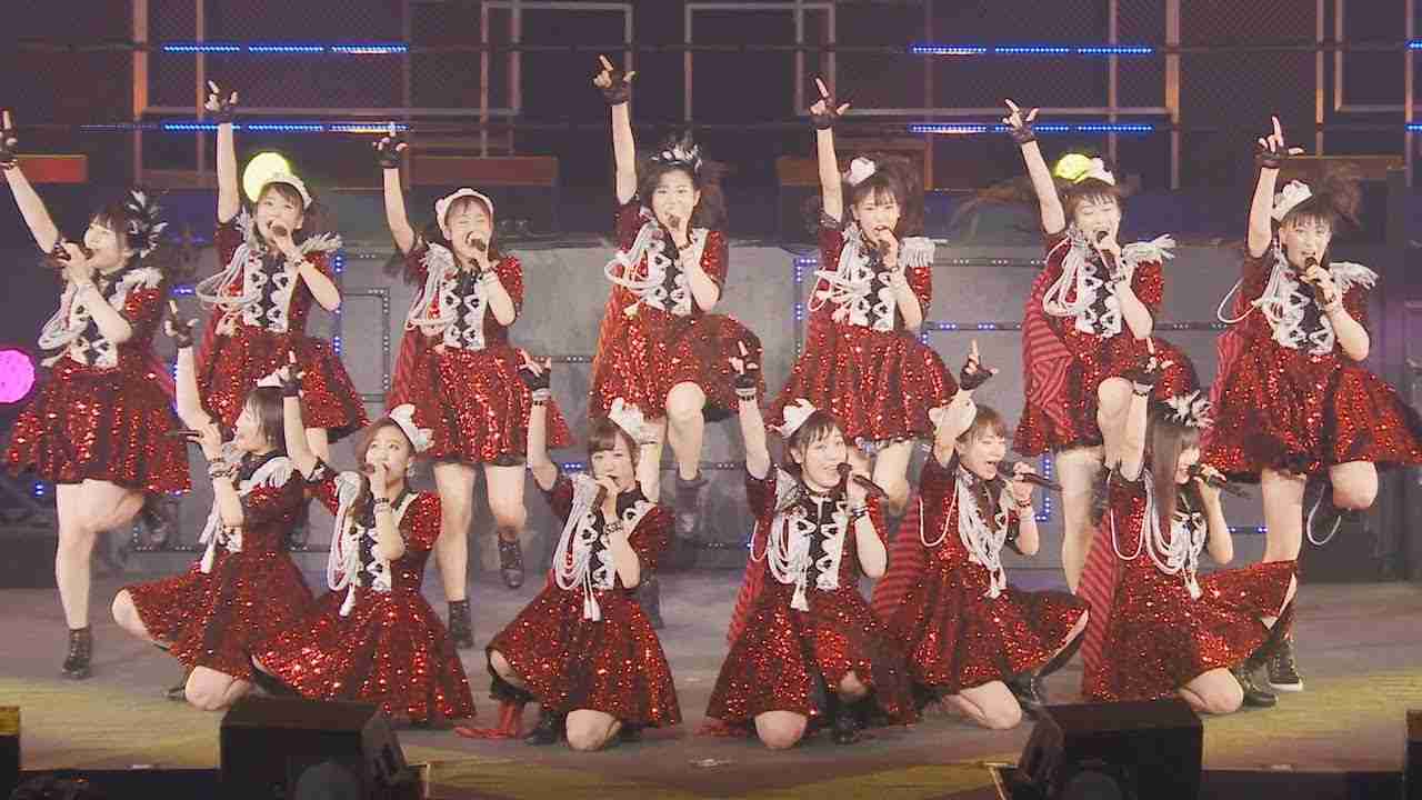 [4K] モーニング娘。'17  -  メドレー - YouTube