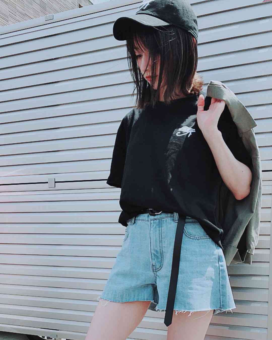 後藤真希、美脚あらわなショーパンコーデに「可愛すぎ」「20歳くらいに見えた」の声