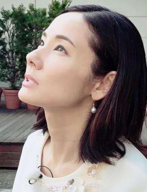 吉田羊「恋愛偏差値35」と自嘲も、Hey!Say!JUMPファン「バカにしてる!?」と非難轟々｜サイゾーウーマン