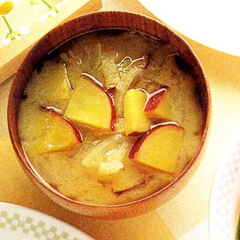 味噌汁の具にサツマイモはありなのか 「甘くなって嫌」に対し「味噌の味が甘みと合って最高」という歓迎派も