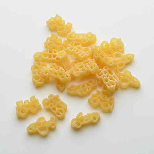 いろいろな形のパスタが集まるトピ