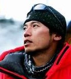 登山家・栗城史多氏がエベレスト登頂へ 指9本失うも8度目の挑戦