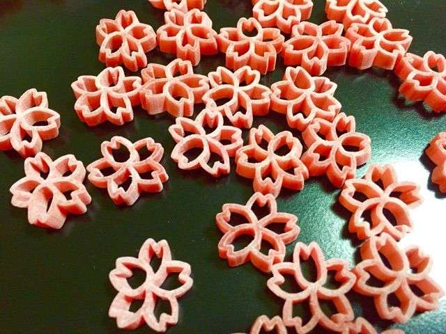 いろいろな形のパスタが集まるトピ