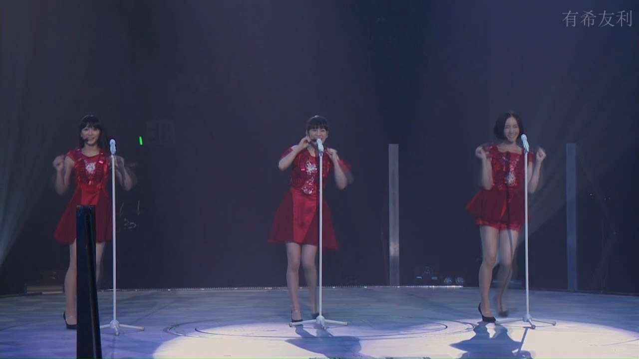 Perfume 「Kareshi Boshuuchuu」Live HD「 彼氏募集中」 - YouTube