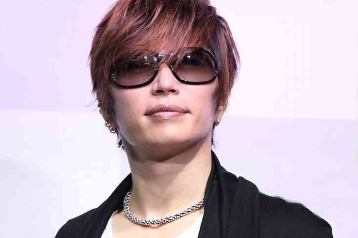 GACKT、“改造に一年かけた”愛車を披露　「助手席に乗りたい」ファン続出 | AbemaTIMES