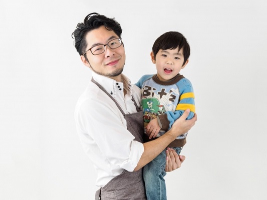 「父親＝みんな家事出来ない」の前提で話を進める風潮に違和感　いまだに育児業界が「イクメン」と持ち上げるのが問題か | キャリコネニュース