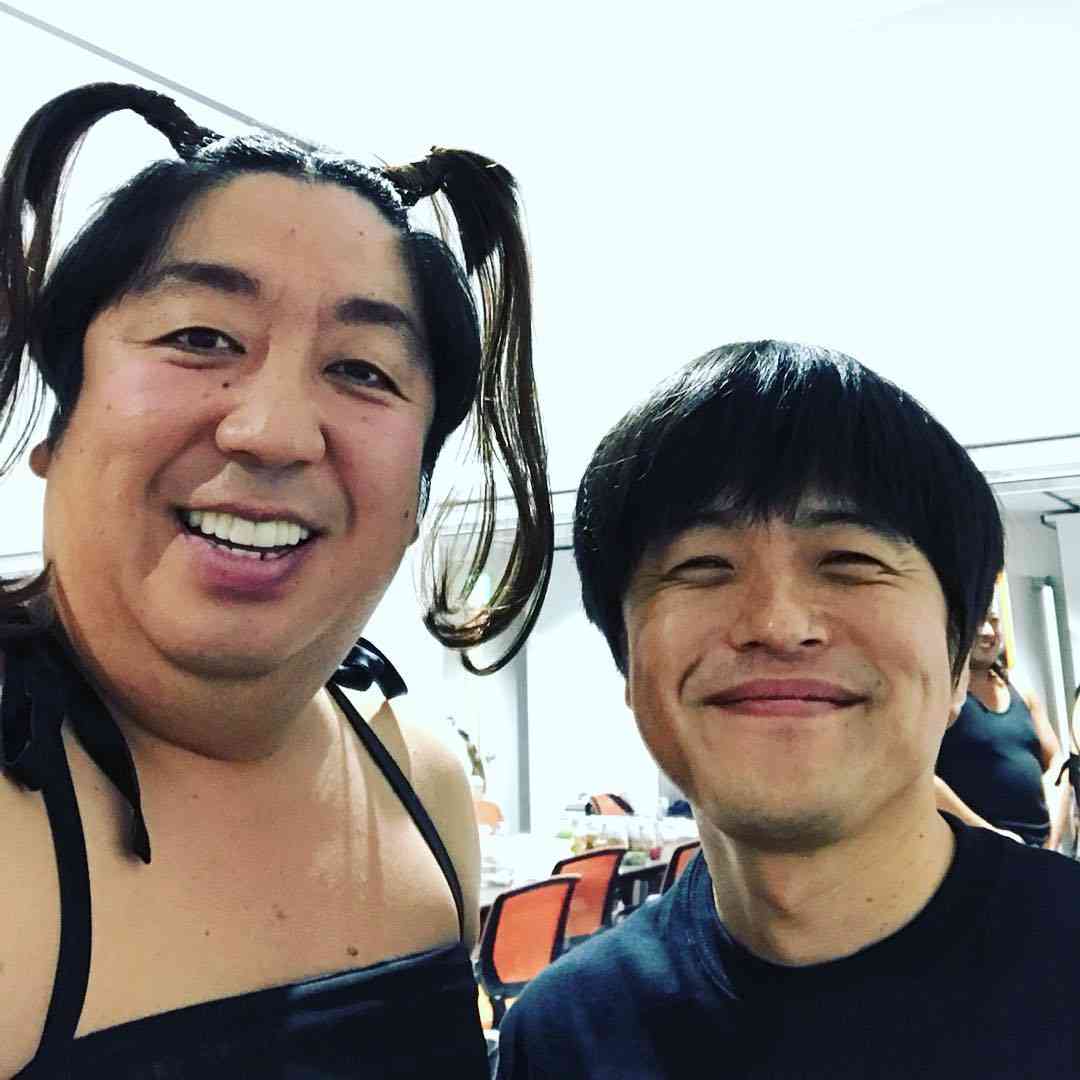 バカリズム バナナマン日村勇紀の ヒム子 と2ショット ツインテール似合う の声も ガールズちゃんねる Girls Channel