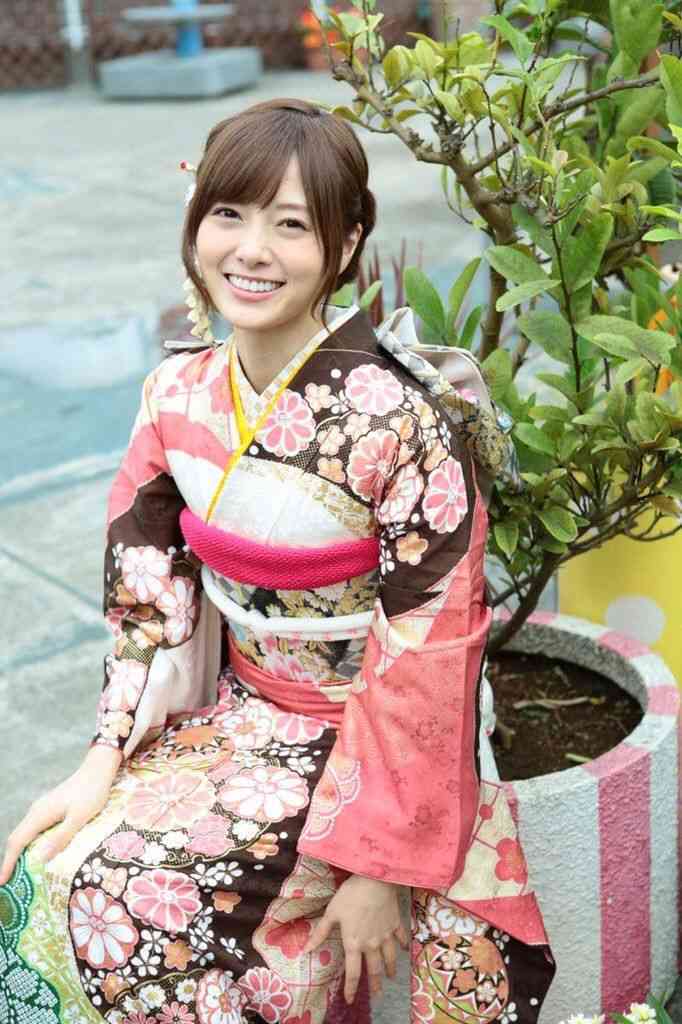 長谷川京子、「きれいすぎる！」凛とした着物姿に称賛の声が相次ぐ