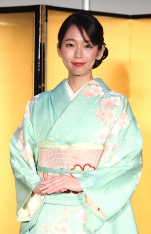 長谷川京子、「きれいすぎる！」凛とした着物姿に称賛の声が相次ぐ